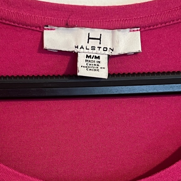 #53 HALSTON • MAGENTA PEPLUM TOP - Picture 3 of 4